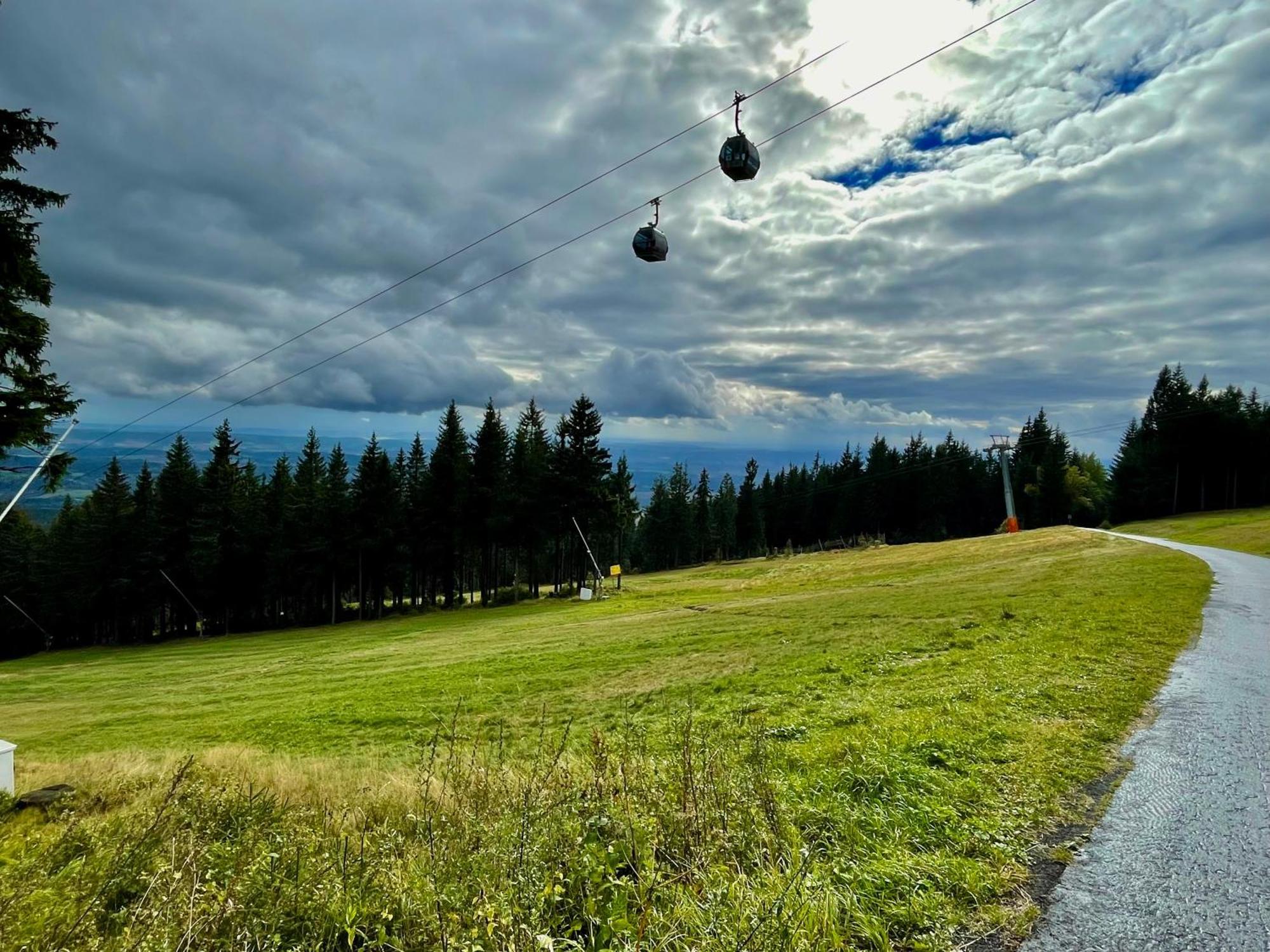 Navi- Modern In Krkonose Foothills Stare Buky